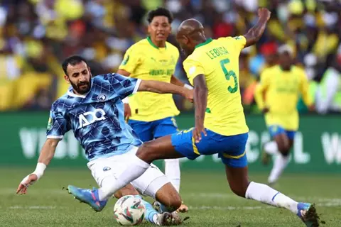 حكم السوبر الأفريقي.. يحمل ذكرى سعيدة للأهلي وأدار ملحمة بيراميدز ضد صنداونز